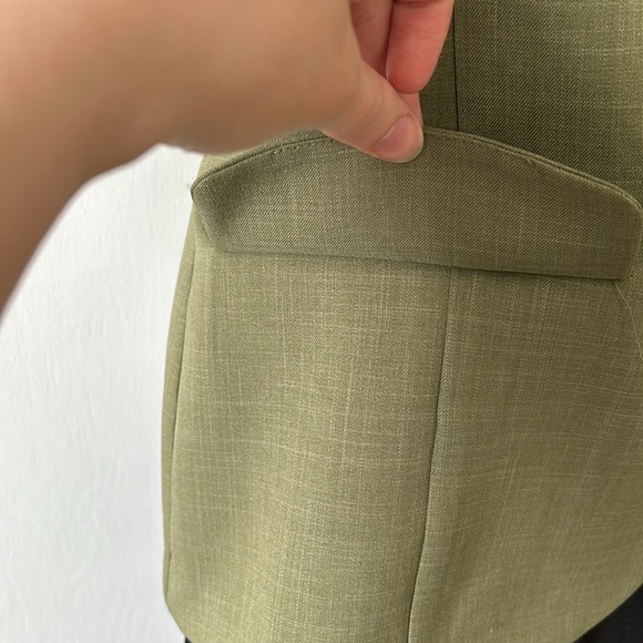 Suzy Shier Short Sleeve Blazer - Picture 4 of 10